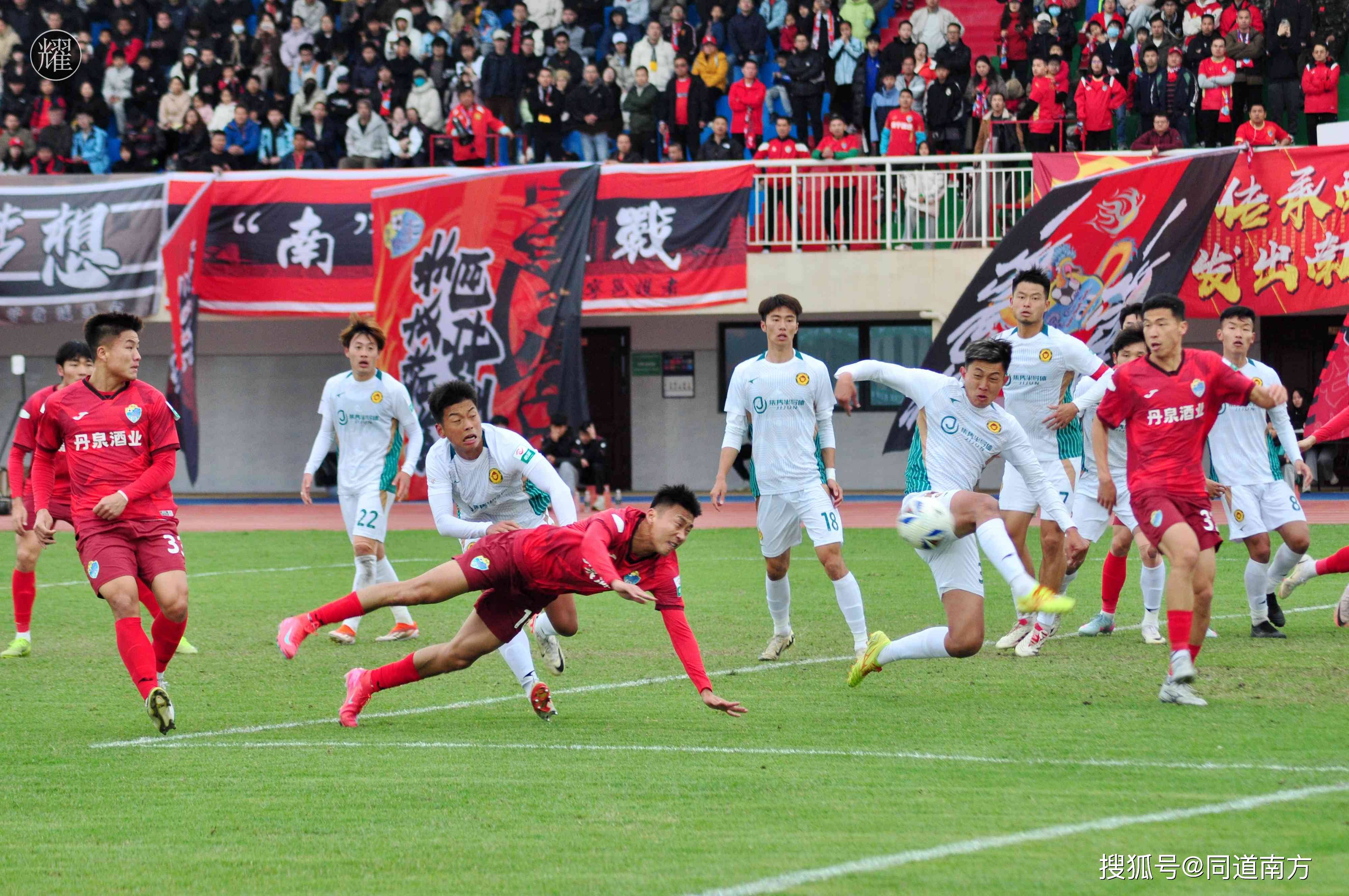 苏亚雷斯本场数据：3次关键传球，对抗7胜4，2抢断1解围