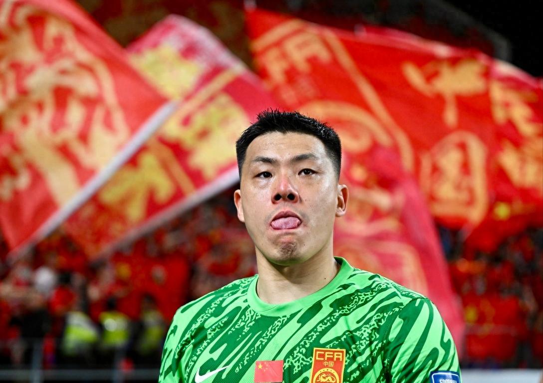 国足门将危机！颜骏凌、王大雷、刘殿座，谁能顶替背锅？