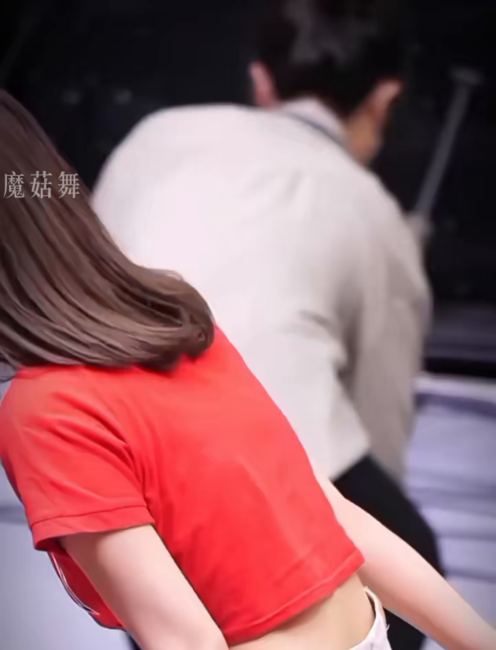 od体育娱乐-啦啦队激情对决！台湾省季后赛上演主客队PK大战