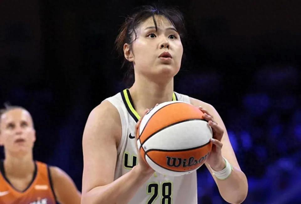 包含手感不佳！李月汝7中1得4分4篮板WNBA飞翼不敌王牌的词条