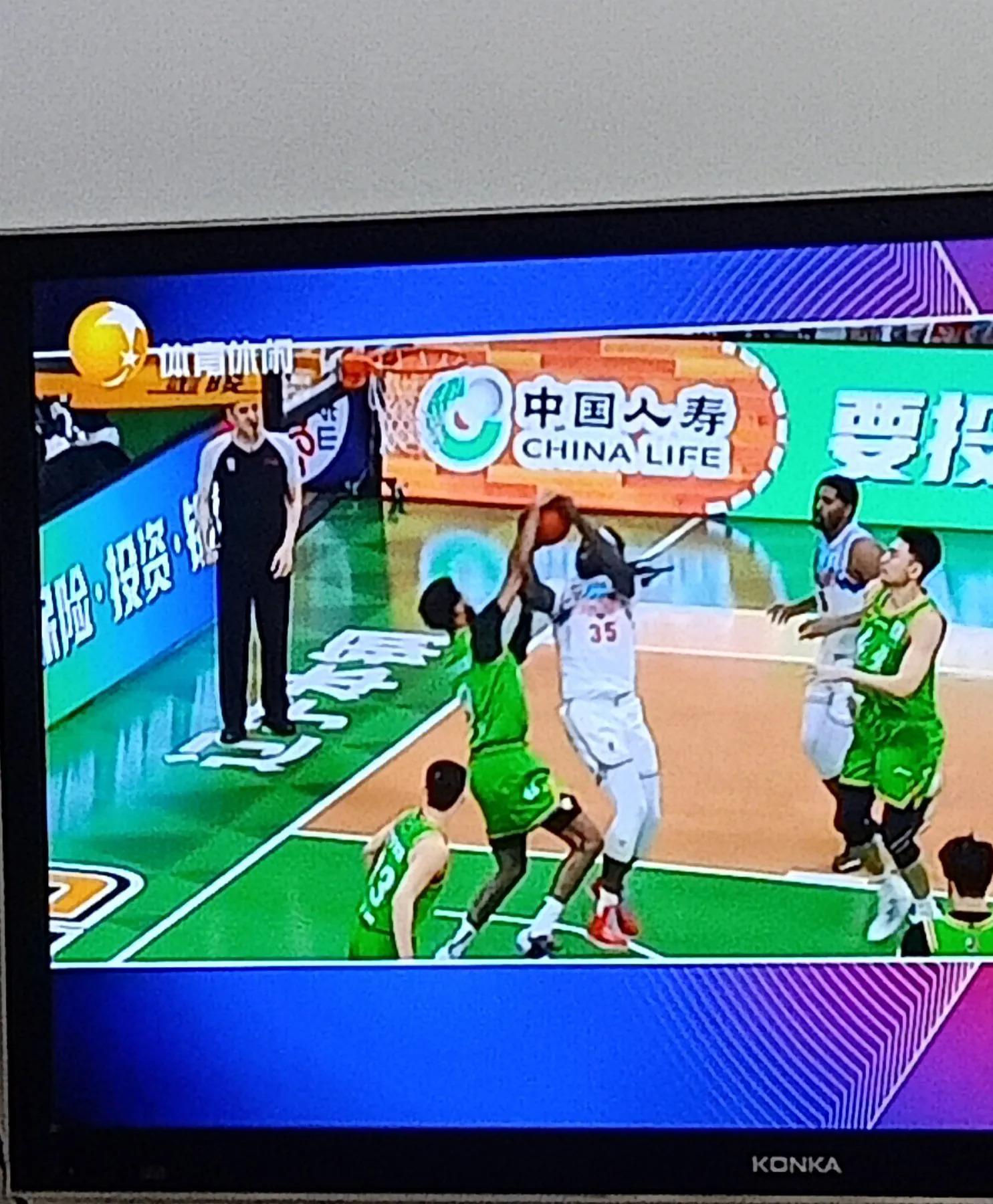 包含教练组让我在防守端死缠对手，希望我放开手脚打球的词条