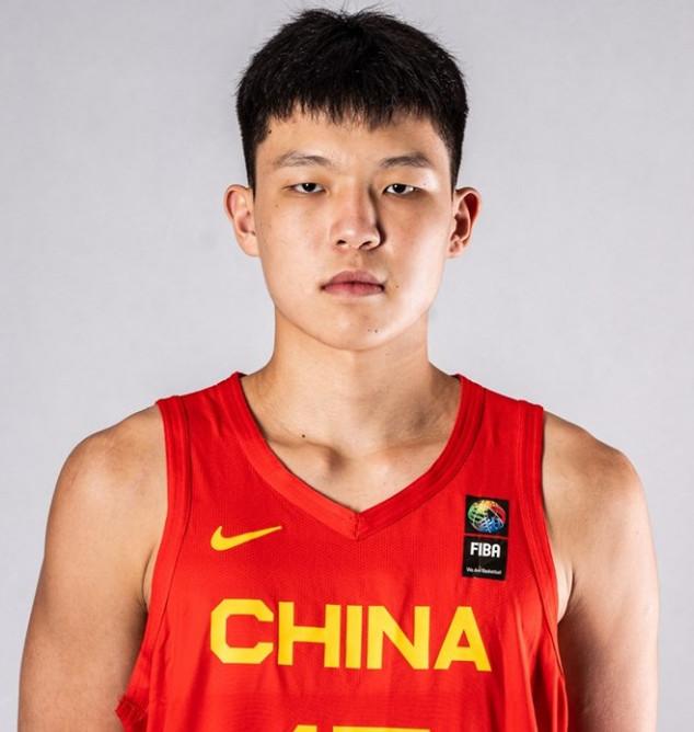 包含杨瀚森谈首秀最满意一点直言比赛节奏快喘不上气的词条